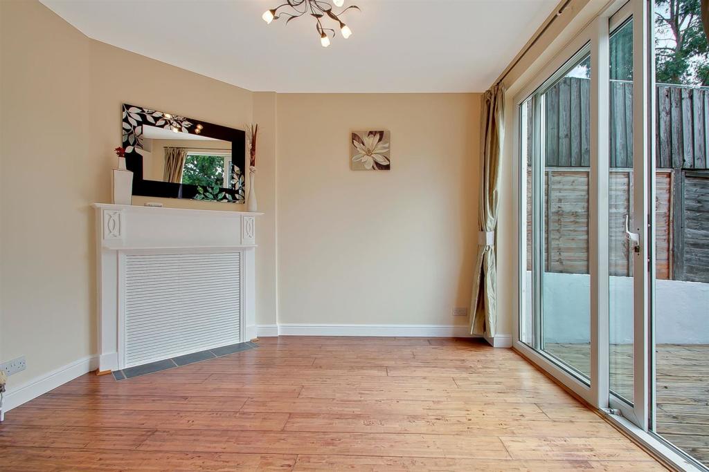 Front room 2.jpeg