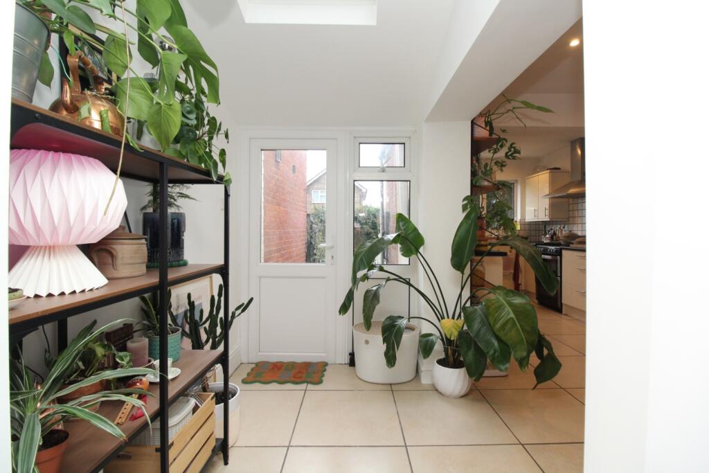 Area to Kitchen