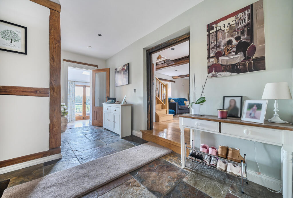 1384815-6-6925c0e...