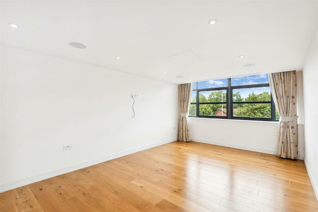 Linen House, W4 - FOR SALE