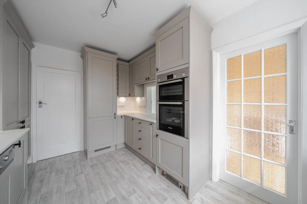 1314815-28-685aa0...