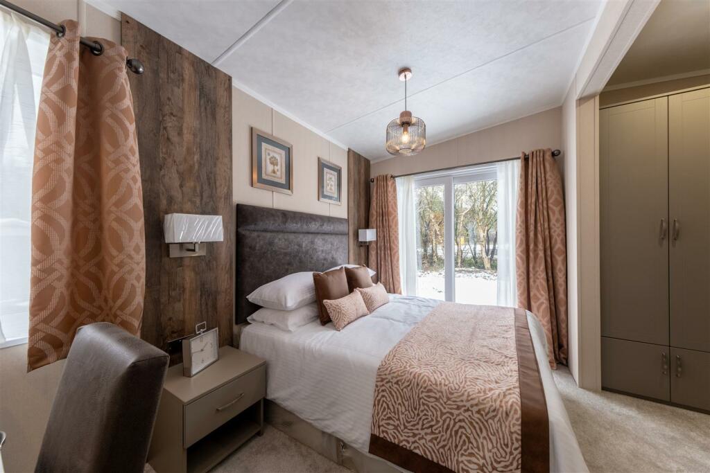 65 Oakmere Country Park-016.JPG