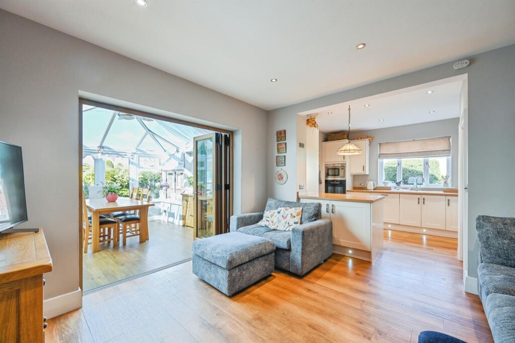Open Plan Kitchen Area: