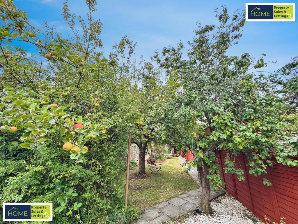 14 Deancourt Road, Leicester, LE2 6GH