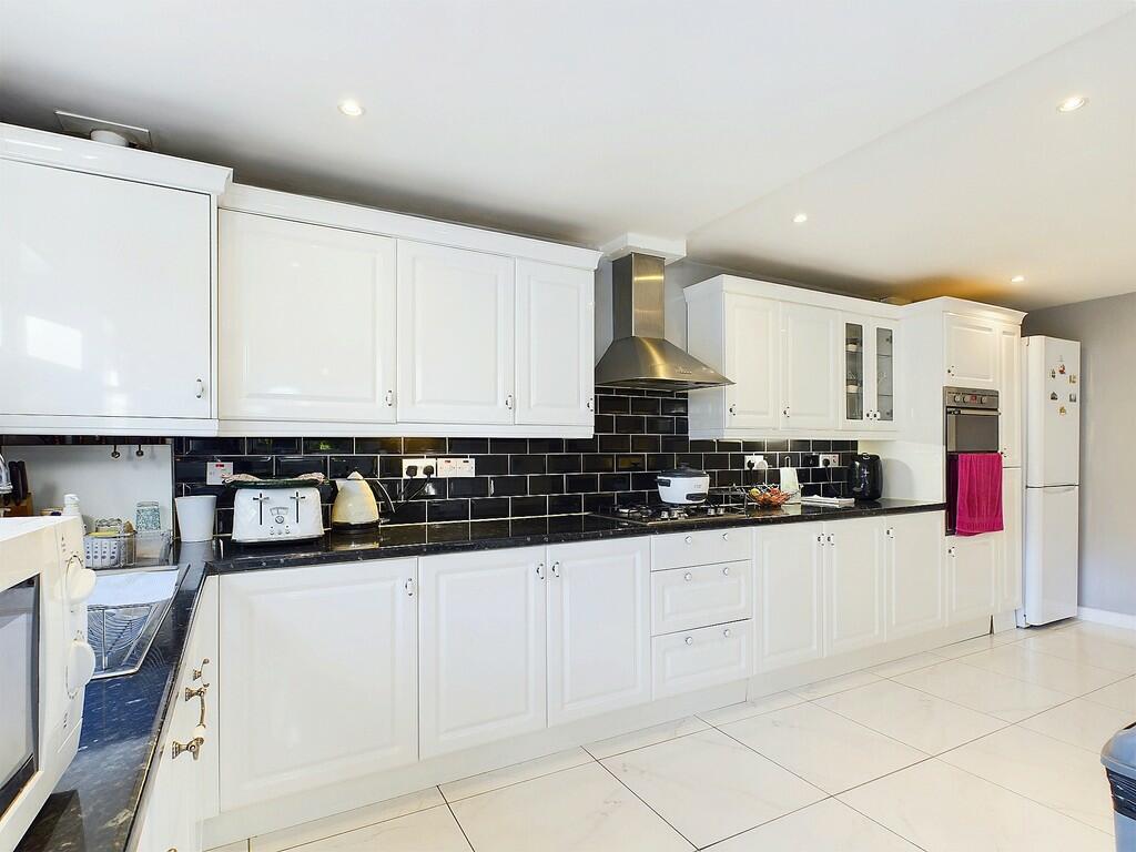 CAM03582G0-PR0049...