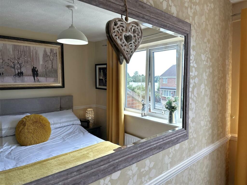 Bedroom One OUTLOOK 659