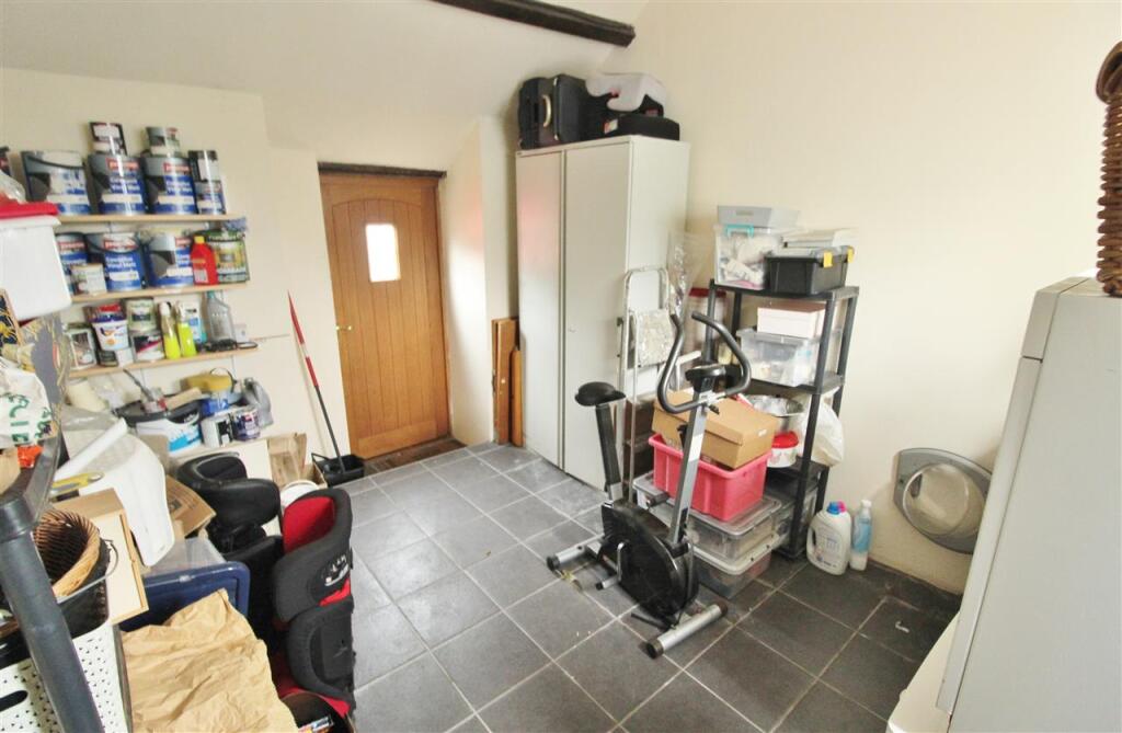 UTILITY/STORAGE ROOM