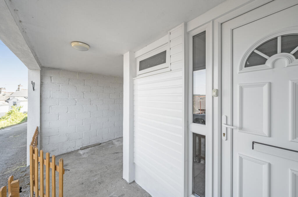 1321099-16-686d21...