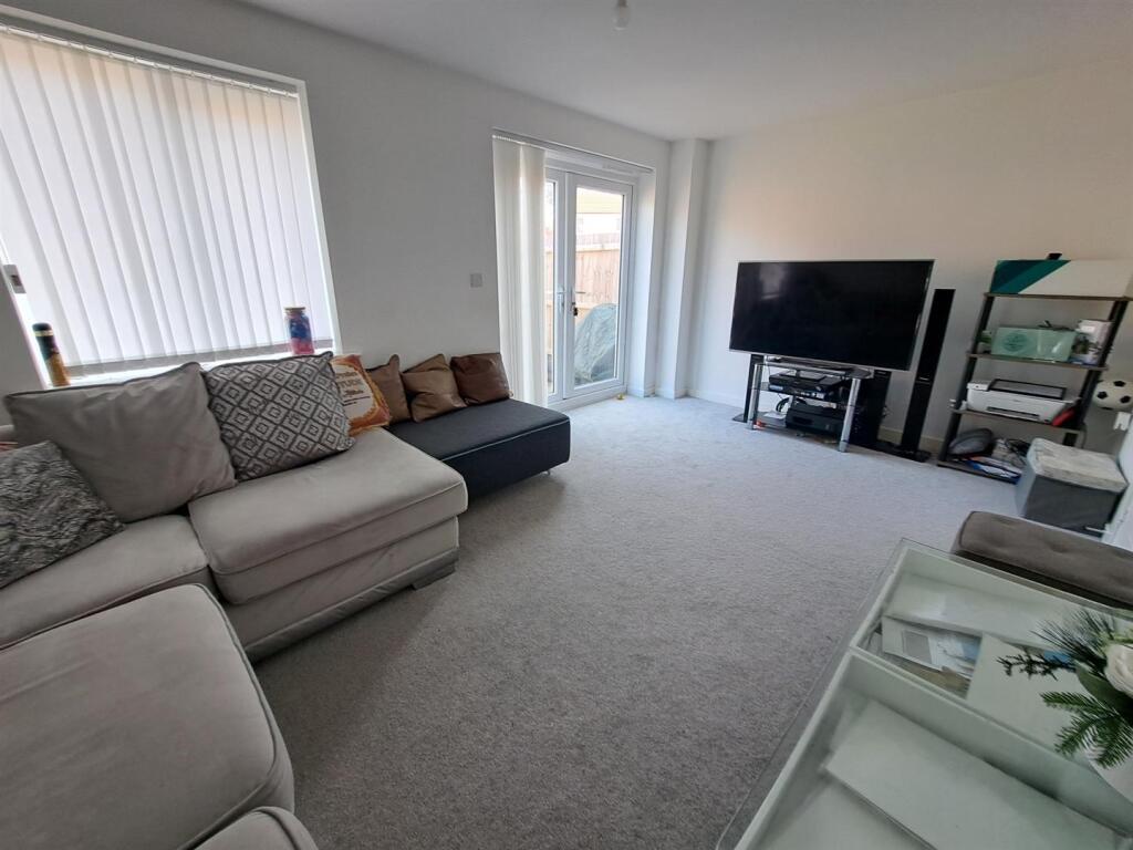 Derbyshire Drive, Northampton