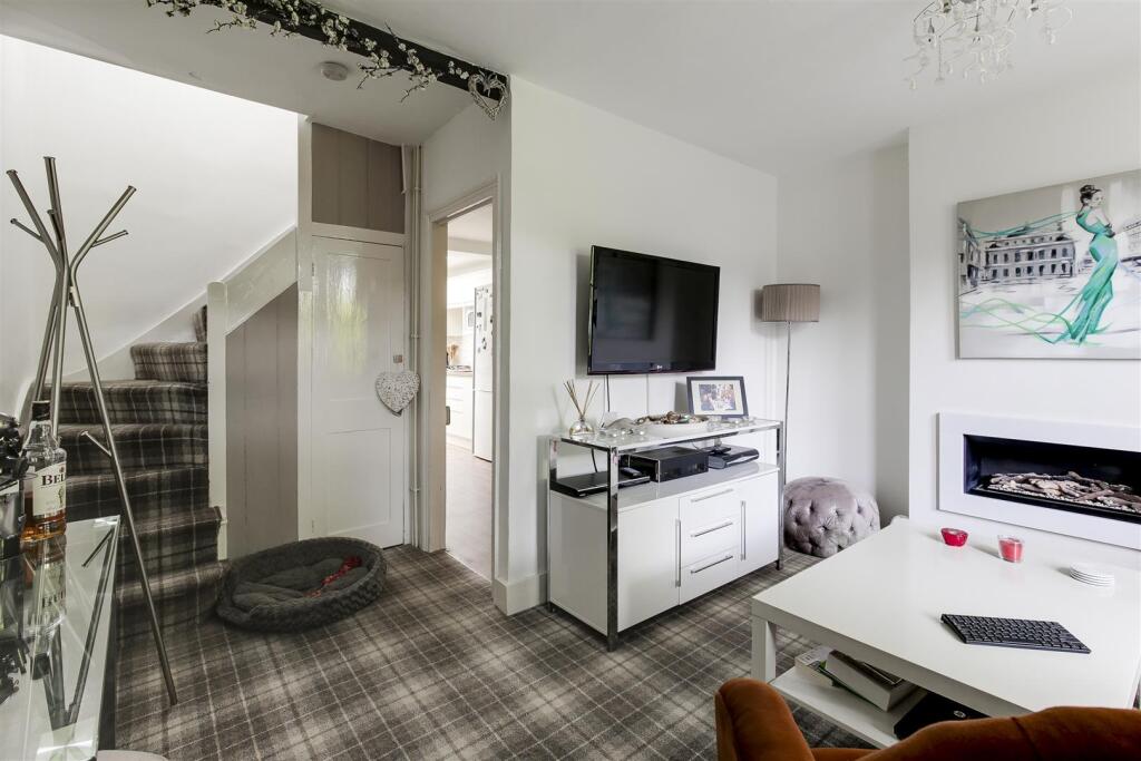 Chase side Cres_5.JPG