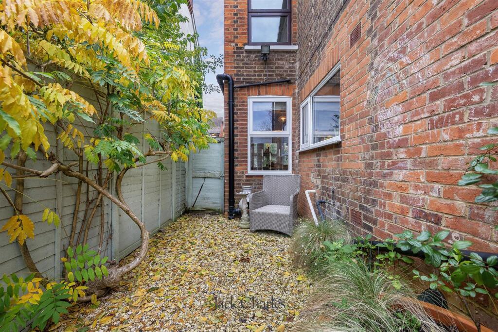 60 Mabledon Rd, TN9 2TG 015.jpg