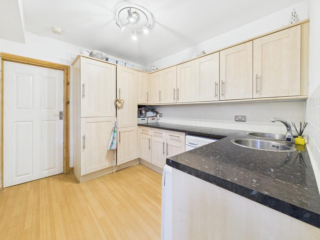 CAM02854G0-PR0361...