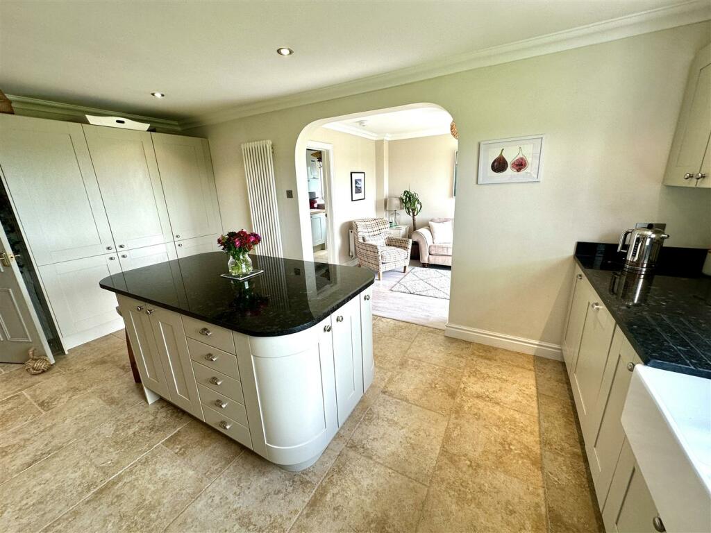 KITCHEN ¿ 17¿9¿ x 12¿