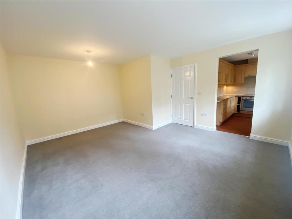 7 Baker House, Ivy Grange