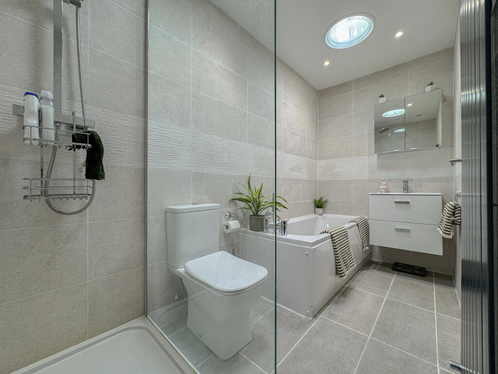 Bathroom (2)