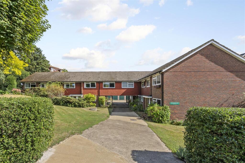 BUCKINGHAM COURT 1 (15 FROM 25)-24.jpg