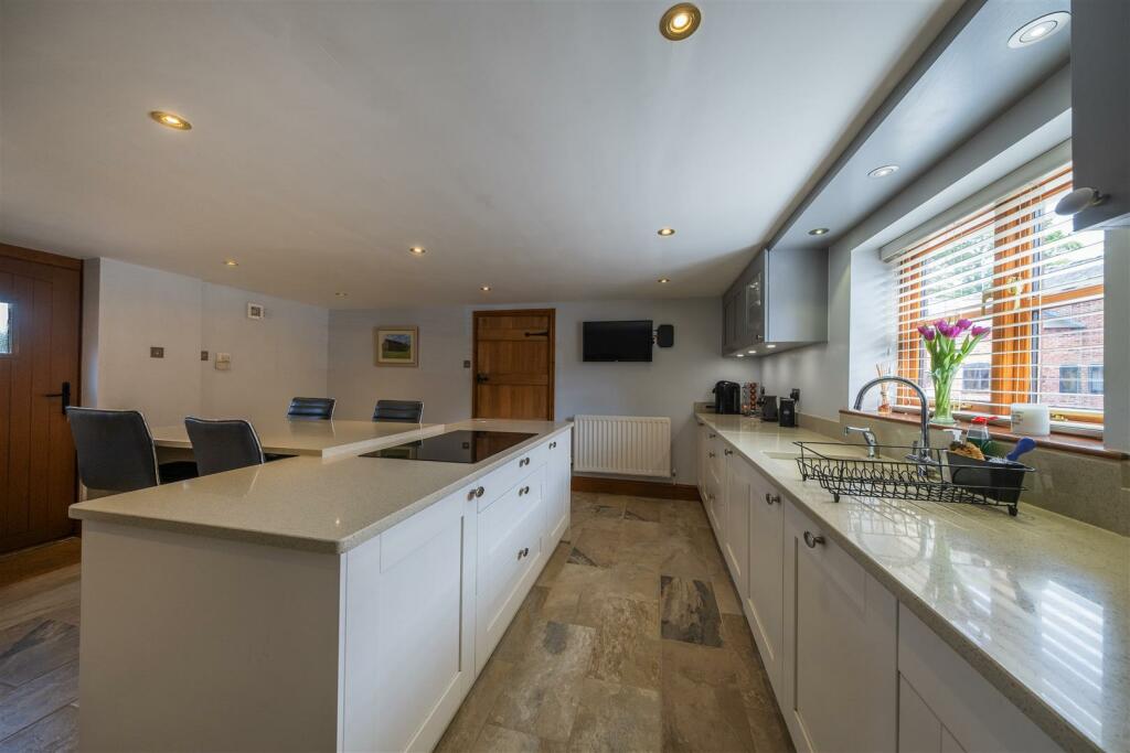The Stables-007.JPG