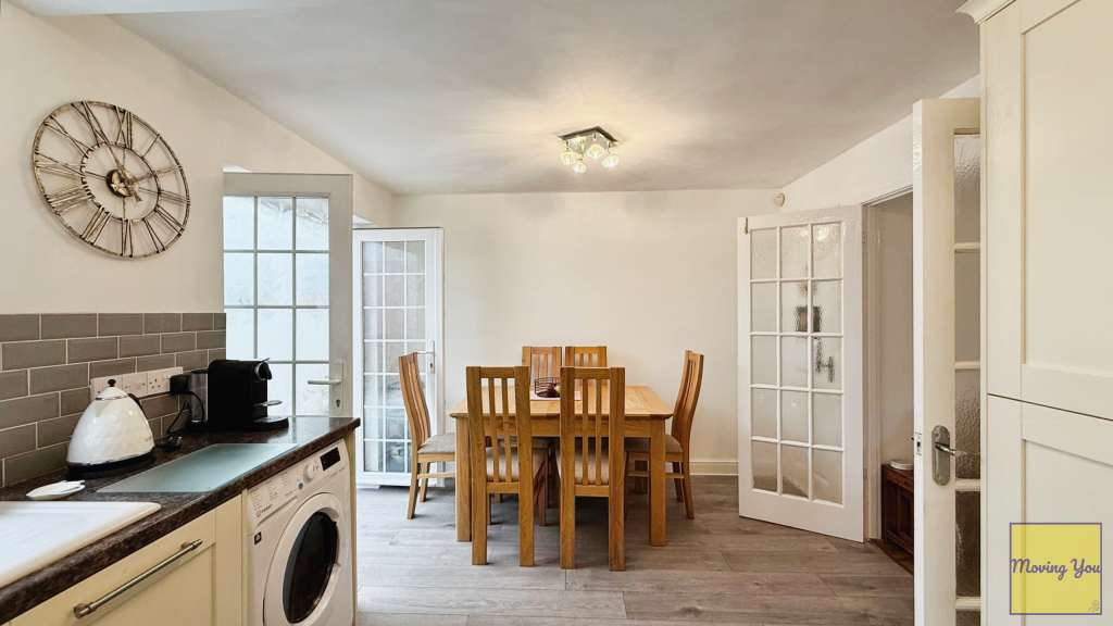Kitchen/ dining room