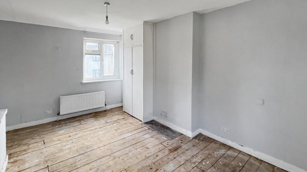 16 Heath Road, Crayford, Dartford, DA1 3NP