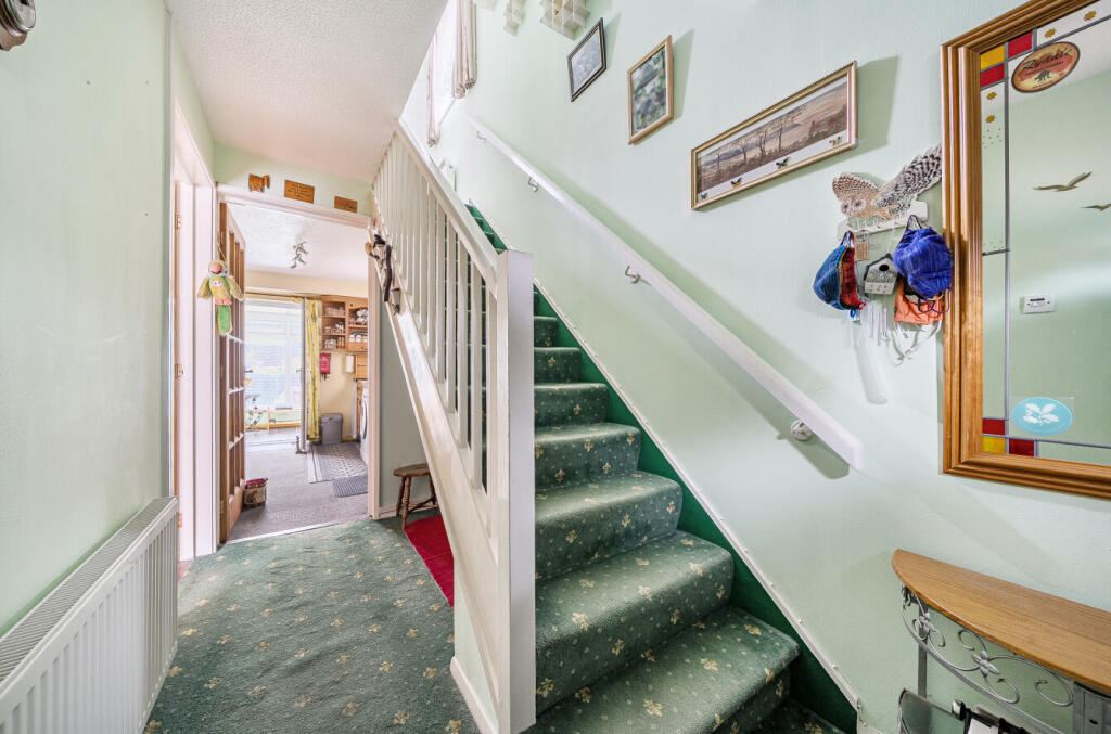 1368934-15-68f262...