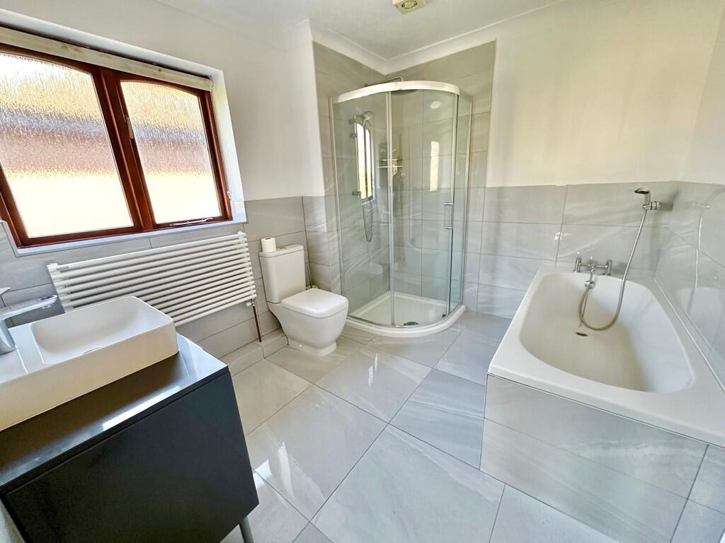 IMG-20250204-WA00...