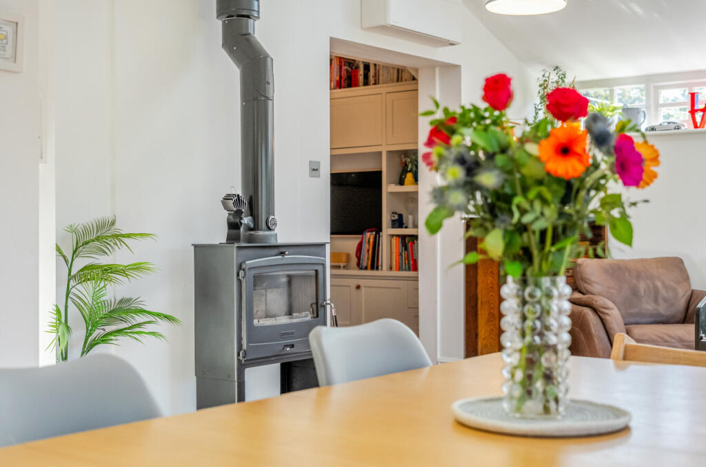 -68da8307e07d2-l-1357299-5-68d977e2e41cb