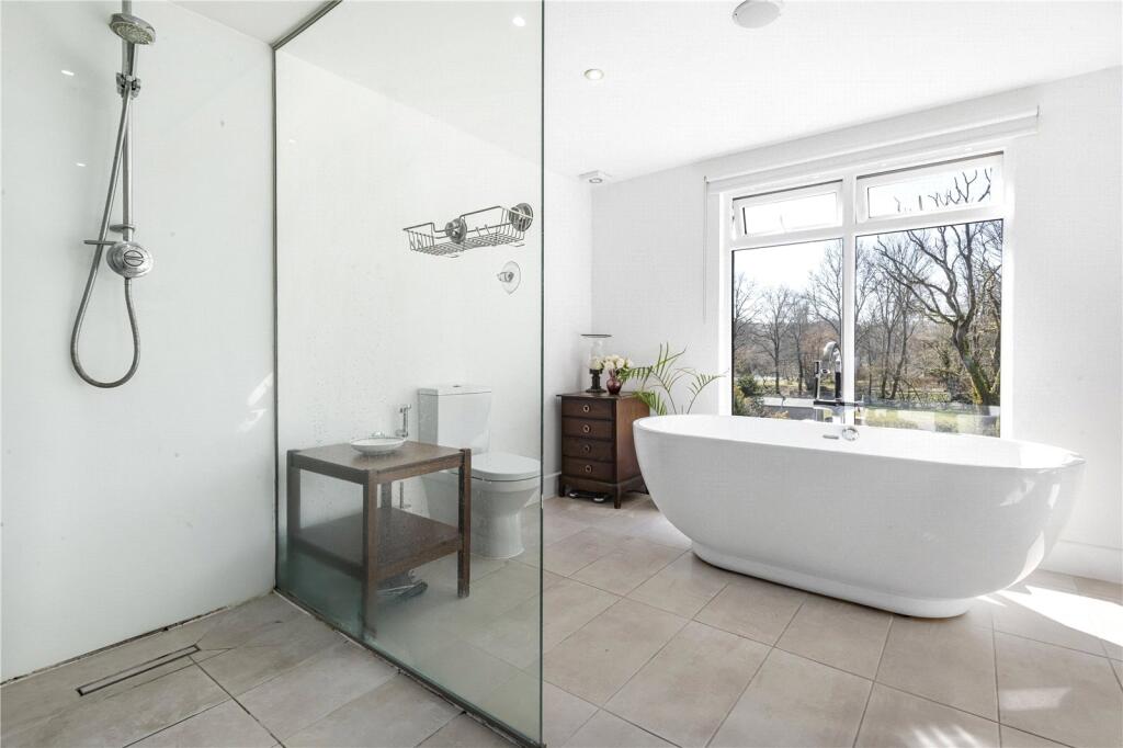 Bedroom One En Suite