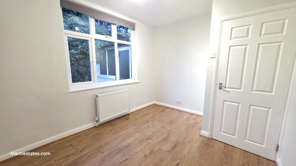REAR BEDROOM (2)