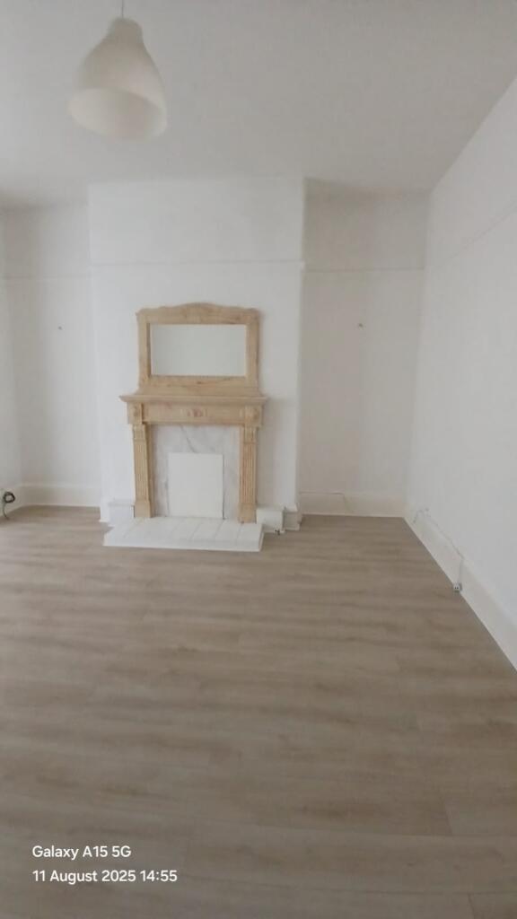 WhatsApp Image 2025-08-19 at 12.51.45_4d9dc08b