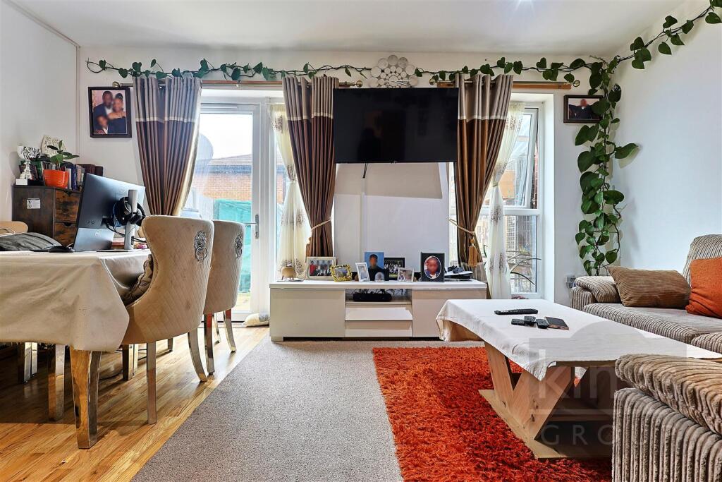 GI9A66913 Potash House 1 Canning Sq Enfield EB1 4B