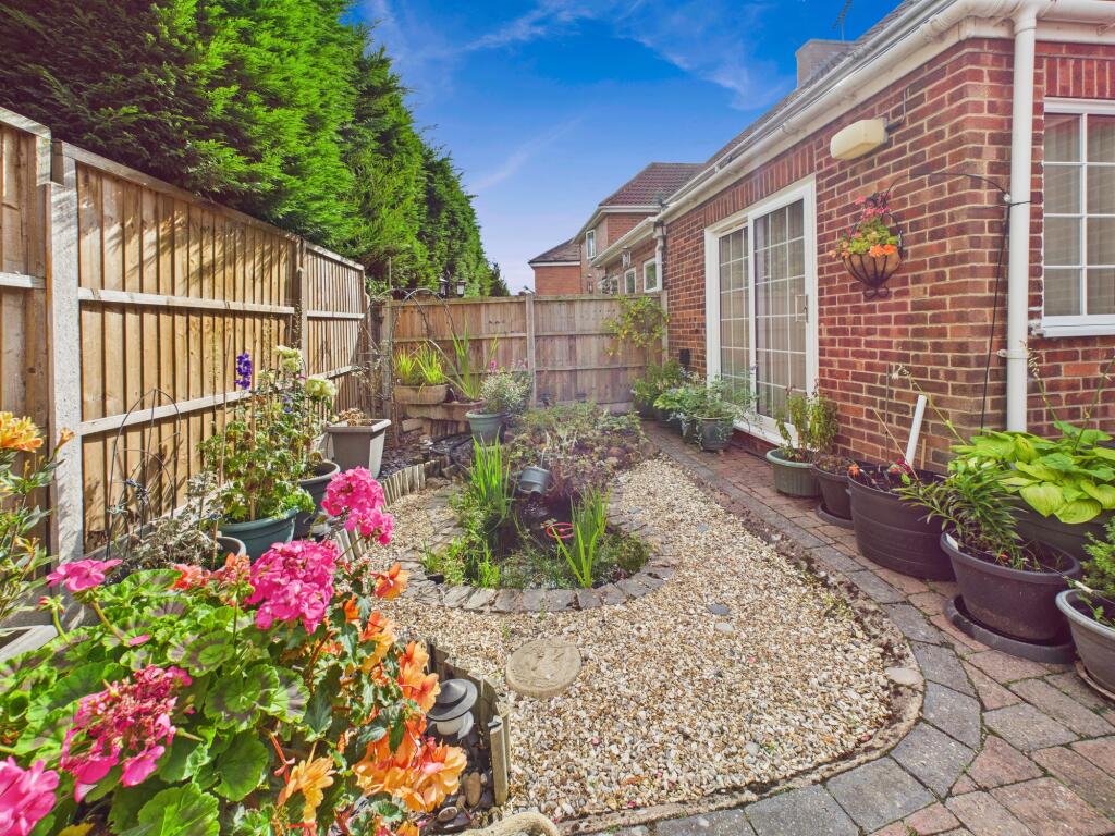 CAM05508G0-PR0108-STILL013