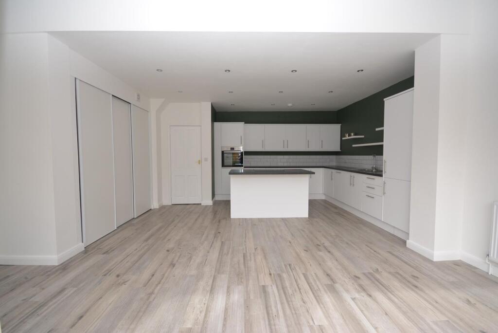 Open Plan Kitchen / Dining Room