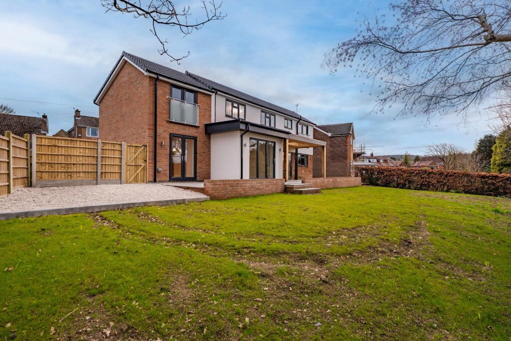 8 Park Hall Avenue-4.jpg