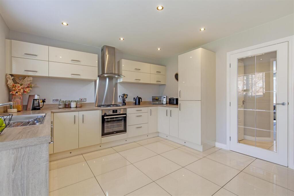 Kitchen-3.jpg