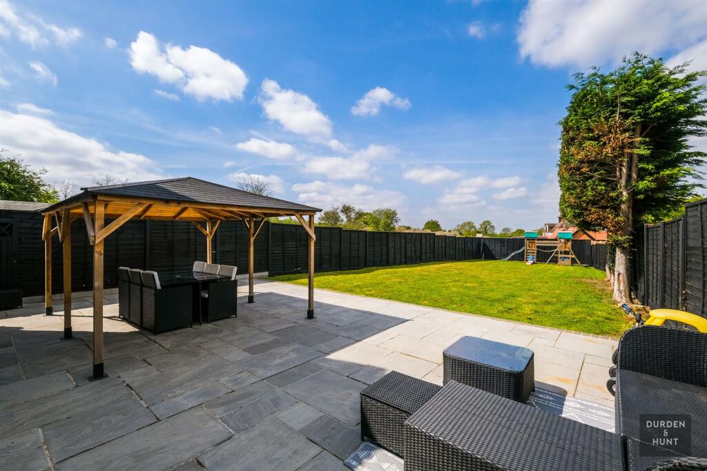 Woodgreen Road 3.jpg