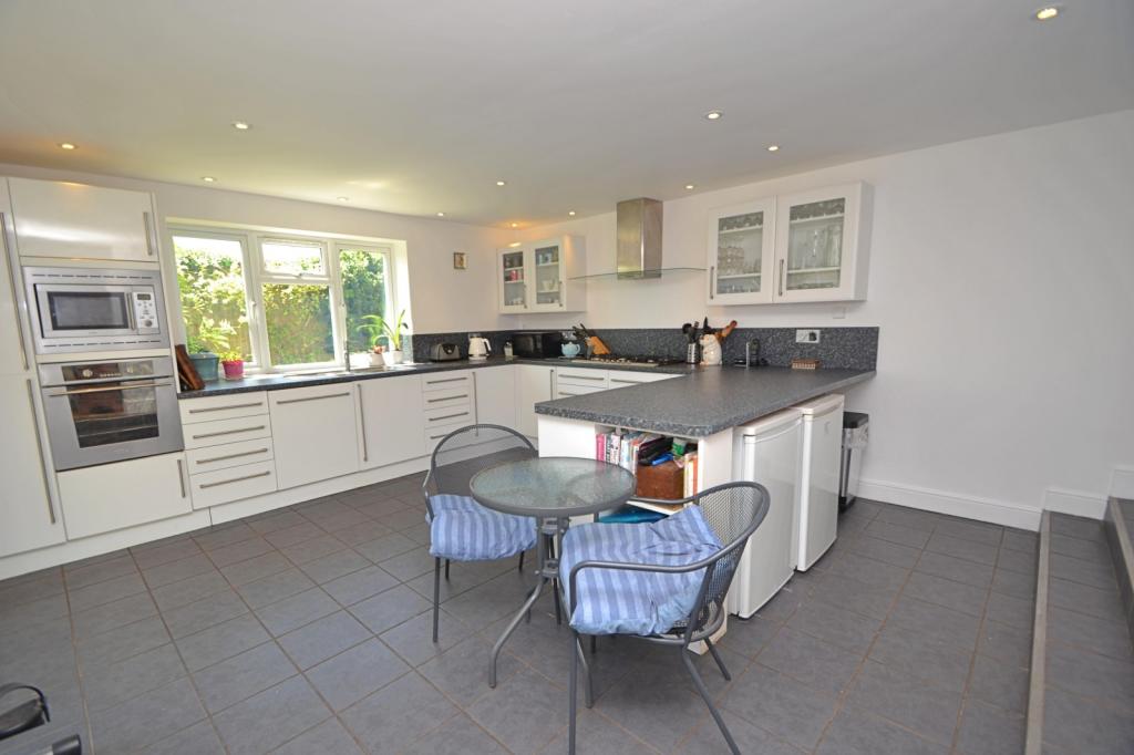 Kitchen/ Breakfast R
