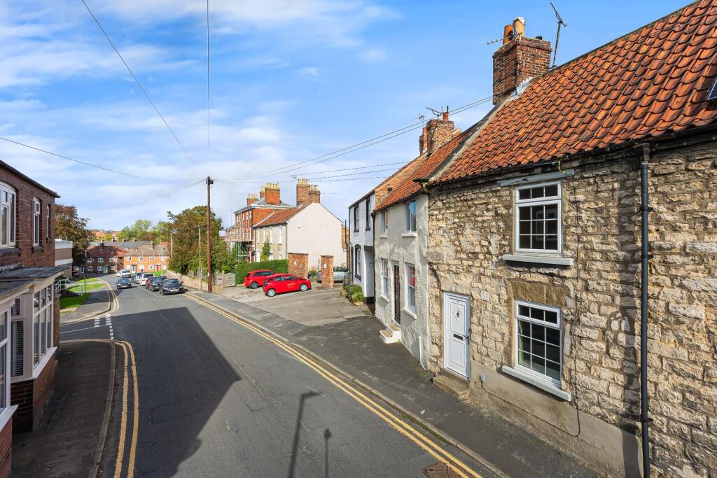 51 Green Gate- 03b.jpg