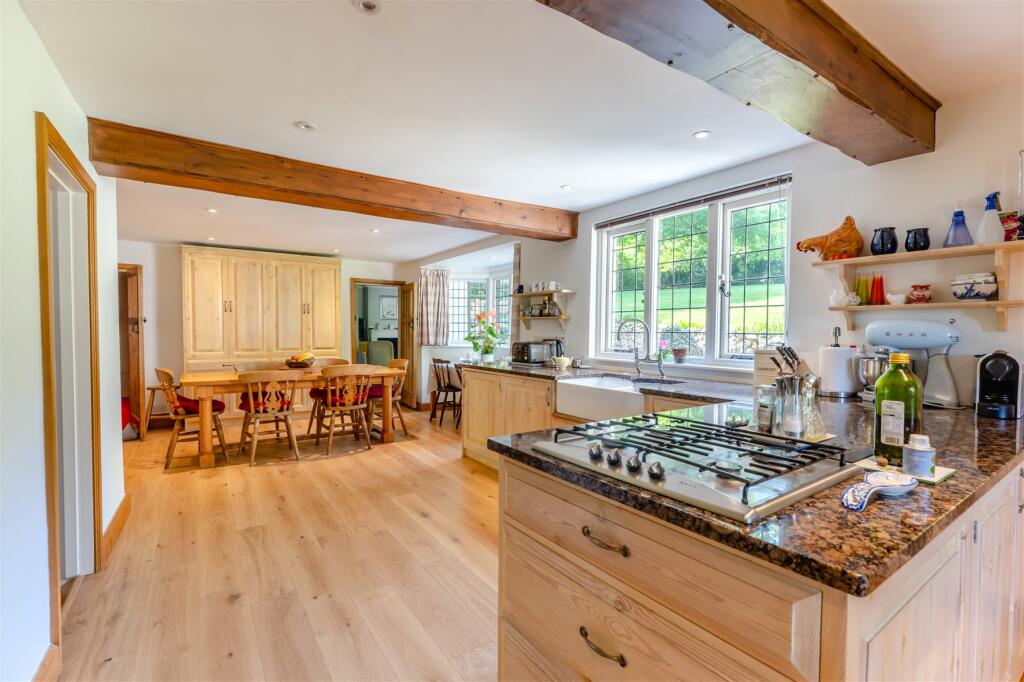 Kitchen/Breakfast Room