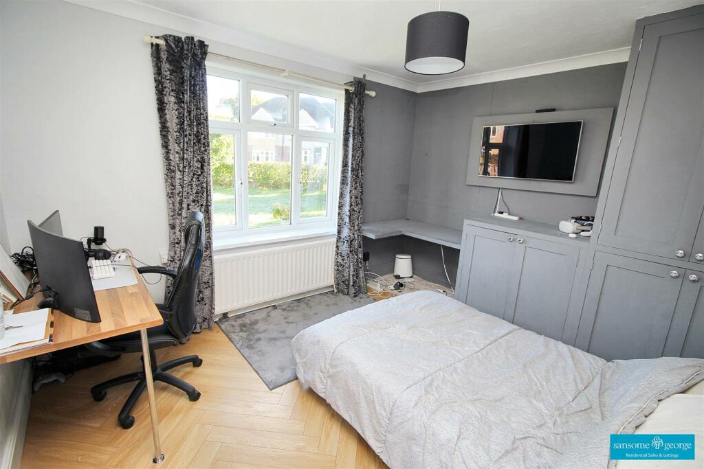 Family Room/ Bedroom 4