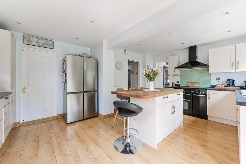 Kitchen / Breakfast Room