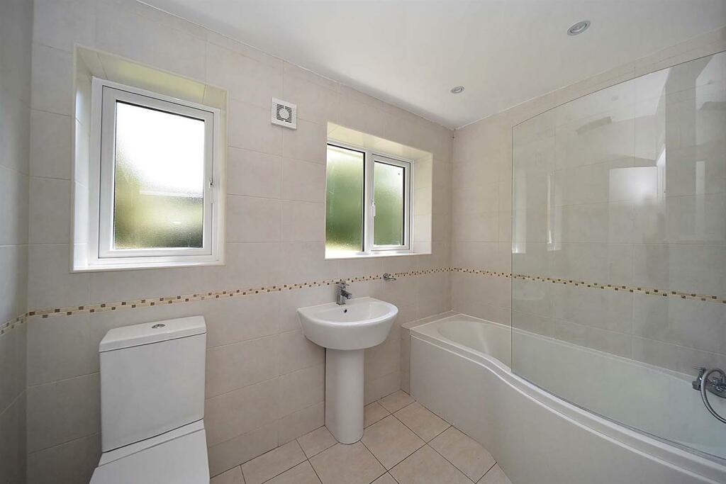 15 Gaddum new bath.jpg