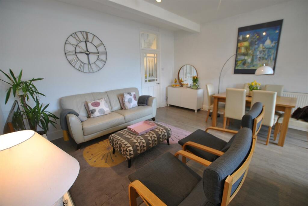 OPEN PLAN KITCHEN/LIVING ROOM