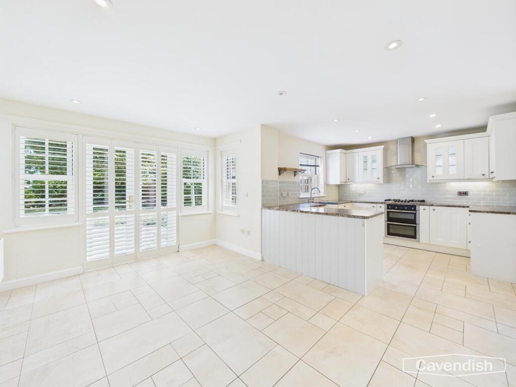 OPEN PLAN KITCHEN/DINER