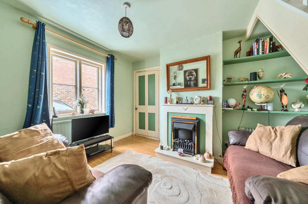 1294219-21-682645...