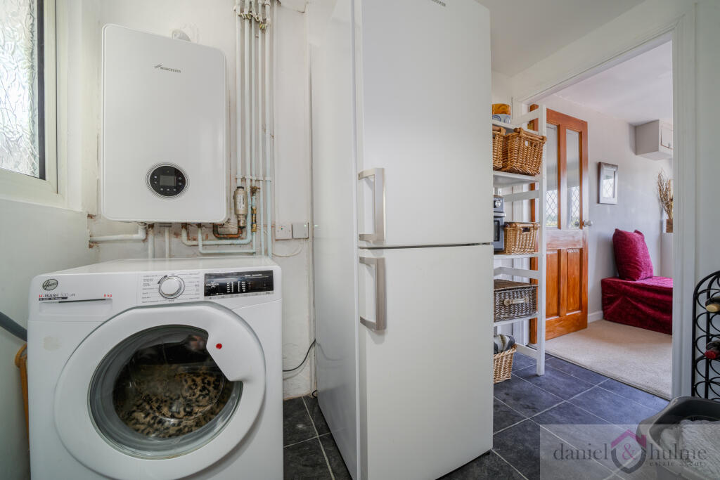 31 Campbell Avenue-13
