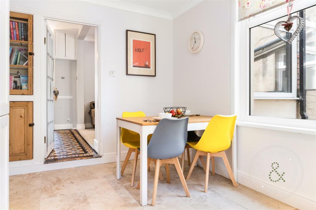 Tewkesbury Place, Cathays, Hern Crabtree (15).jpg