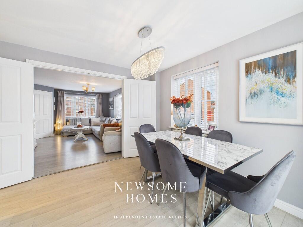 Kitchen/ Dining Room