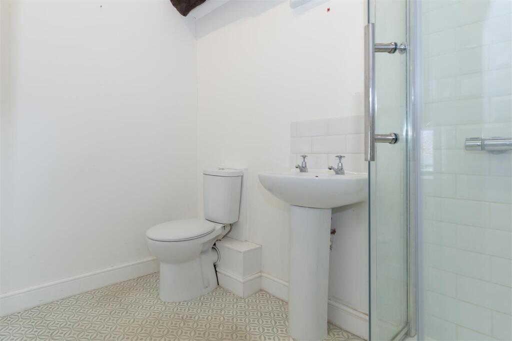 En Suite Shower Room.jpg