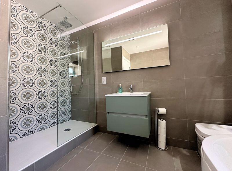 Bath &amp; Shower Room