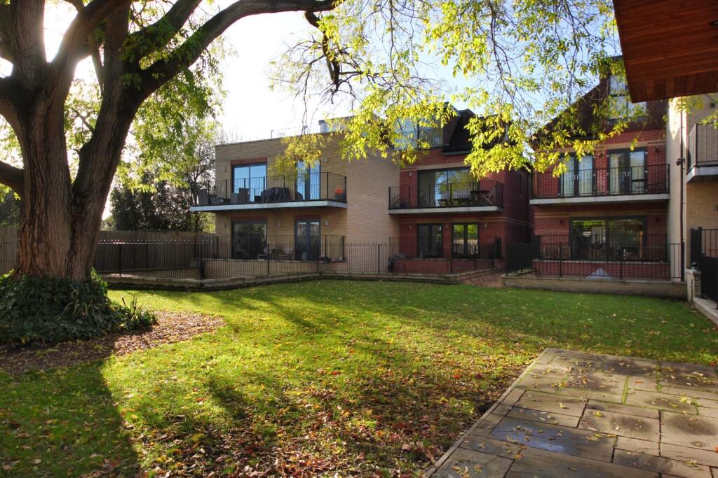 GV- 34 Gunnersbury Ave- Garden (8).jpg